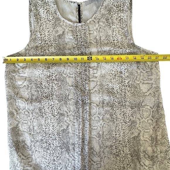 Dalia Snakeskin Print Women’s Tank Top • Used • Size: Large - Picture 5 of 9